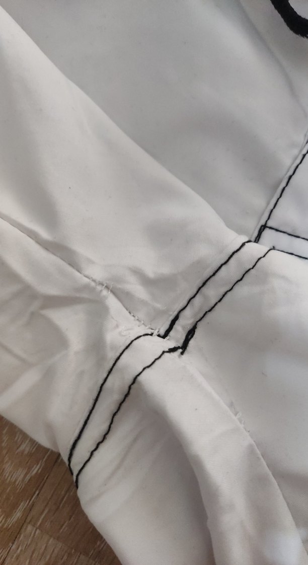 Beyaz Baskılı Erkek Mini Yüzme Şortu - Görsel 4