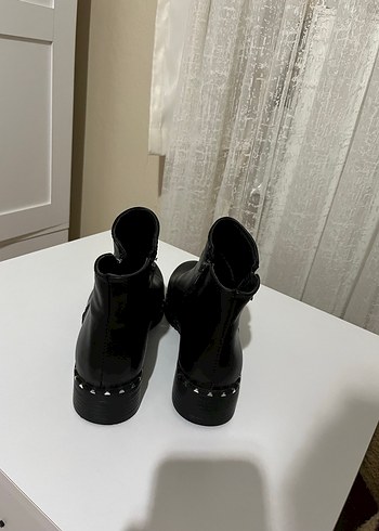 Siyah Deri Blok Topuklu Kadın Bot - Görsel 2