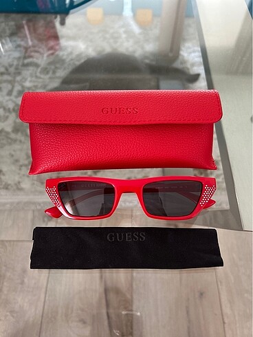 Guess Orijinal Güneş Gözlüğü