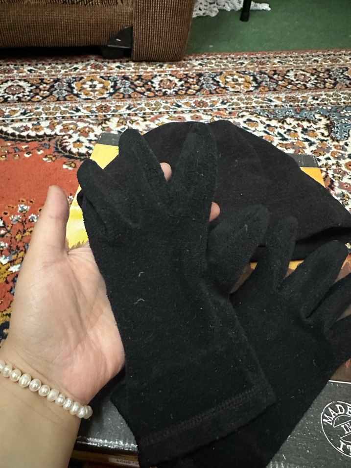 Siyah Kadın Polar Eldiven ve Şapka Seti - Görsel 4