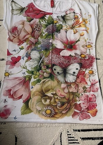 Beyaz Bohem Renkli Desenli Tişörtü - Görsel 2