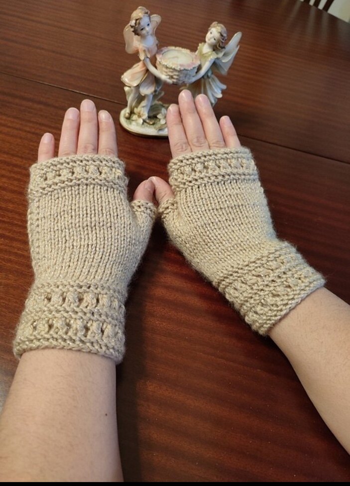 Bej Örgü Kadın Eldiveni - Görsel 2