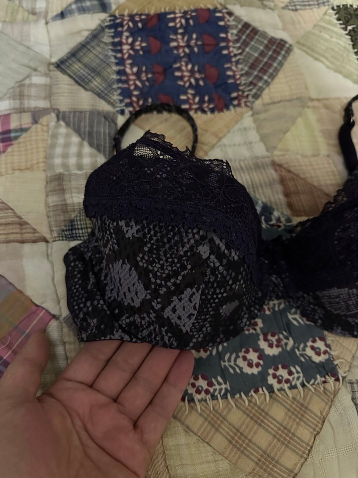 Siyah Desenli Gotik Dantelli Sütyen - Görsel 2