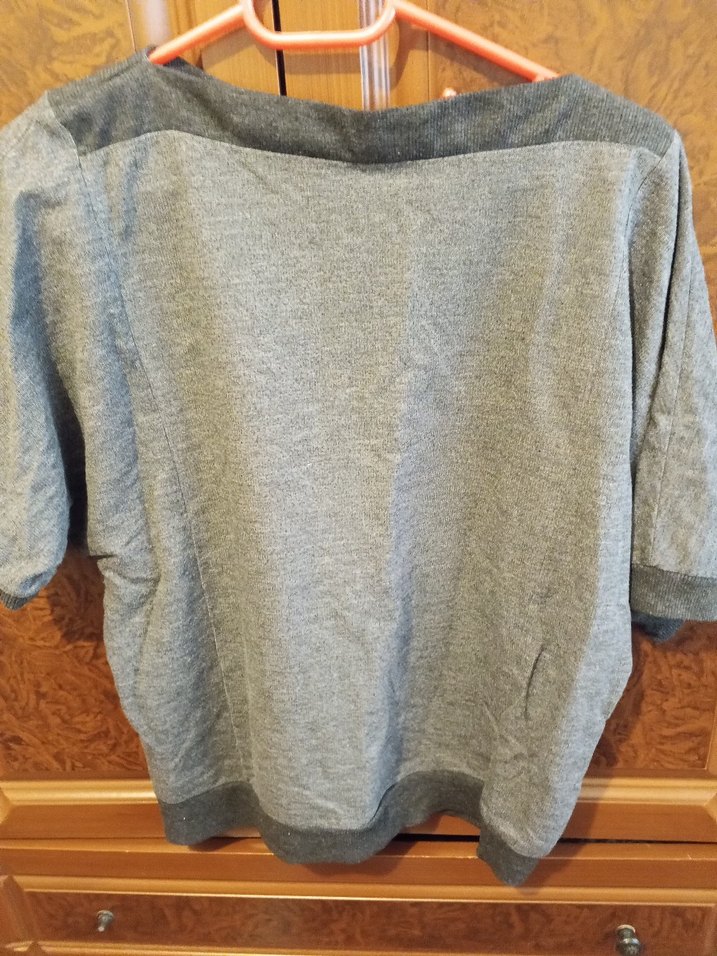 Gri Kısa Kollu Payetli Tişört - Görsel 2