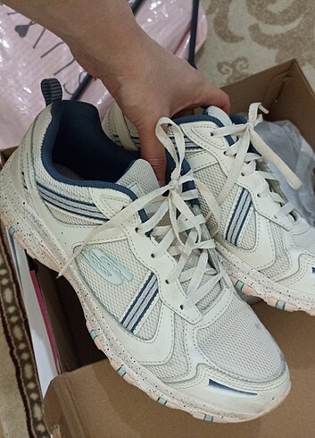39 Beden skechers kadın spor ayakkabısı