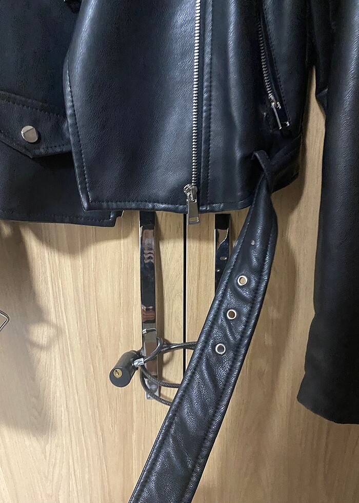 Stradivarius Deri Ceket - Görsel 3