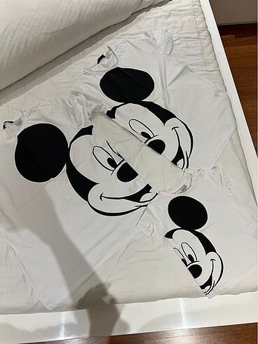 Mickey Mouse Aile Kombin Tişört