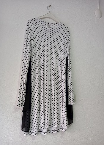 Uzun Kollu Siyah Puantiyeli Uzun Tunik - Görsel 5