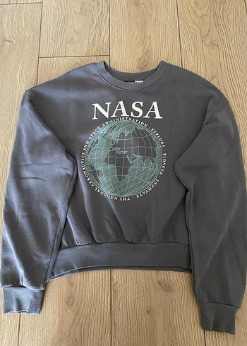 H&M NASA Baskılı Gri Kadın Sweatshirt