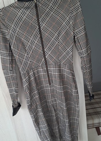 Uzun Kollu Gri Ekose Ofis Elbisesi - Görsel 3