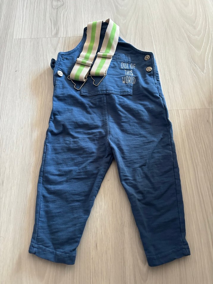 Erkek Çocuk Mavi salopet
Yeni bi kaç kere giyildi çok rahat - Görsel 2