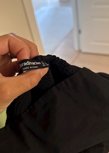 Stradivarius Siyah Keten Midi Askılı Salaş Elbise