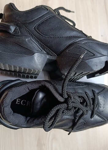 Siyah spor ayakkabısı - Görsel 5