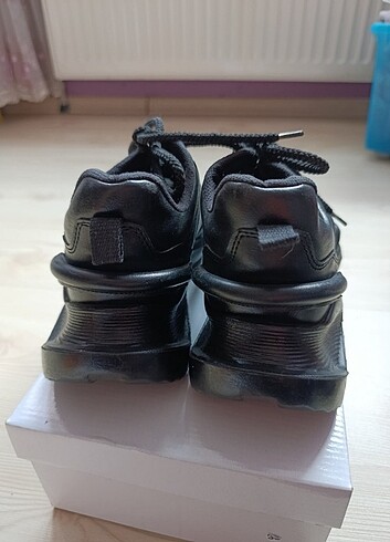 Siyah spor ayakkabısı - Görsel 6