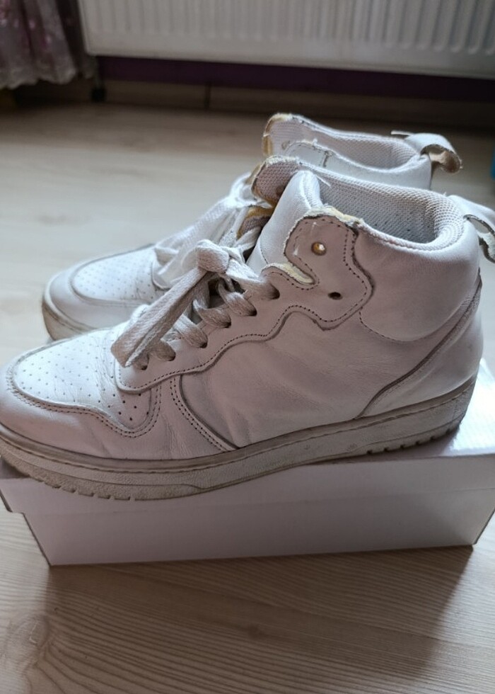 Beyaz deri spor ayakkabı - Görsel 3