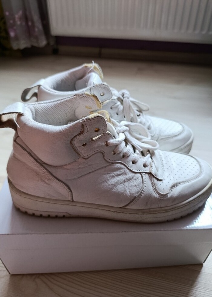 Beyaz deri spor ayakkabı - Görsel 4