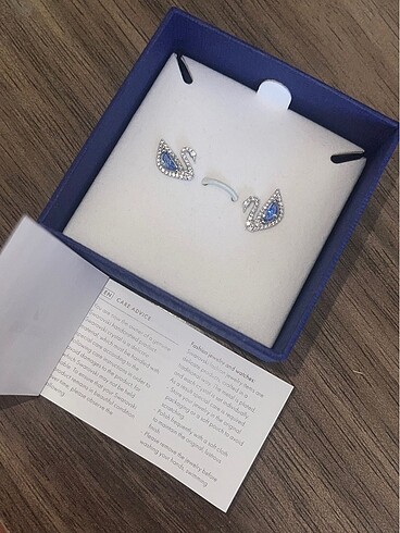 Swarovski küpe