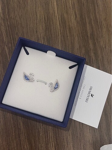  Beden mavi Renk Swarovski küpe
