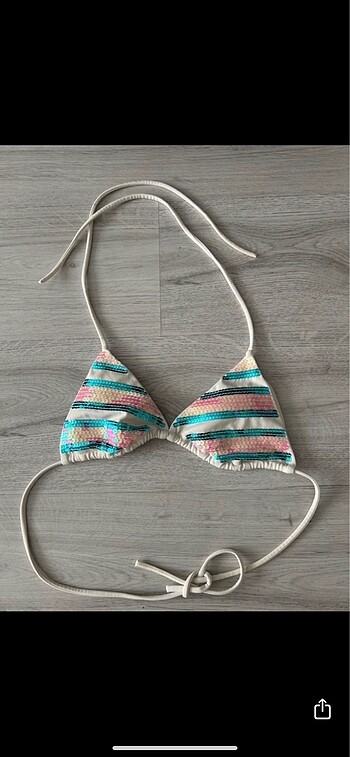 Bikini üstü
