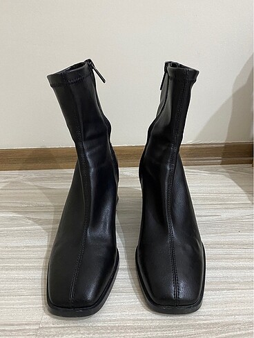 Stradivarius Topuklu Bot 38 Numara