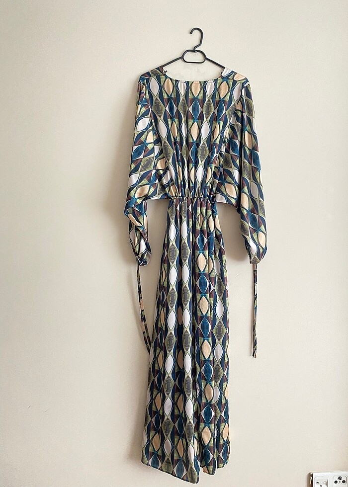 Desenli uzun elbise - Görsel 2