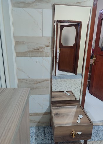 Beden şifonyer aynalı