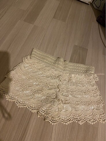 H&M Astarlı şort