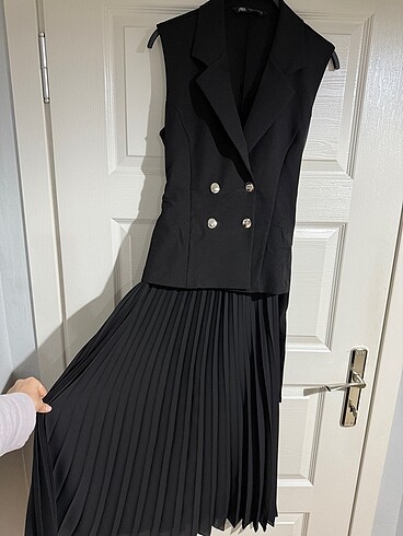 Zara HİÇ GİYİLMEMİŞ ZARA YELEK ELBİSE