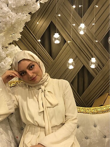 Zara Touche krem elbise