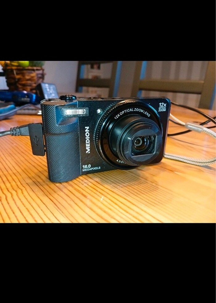medion Dijital kamera flip kamera - Görsel 2