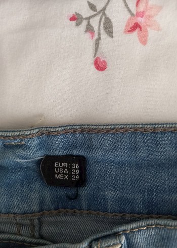 s Beden Düğmeli Mavi Mini Kot Şort