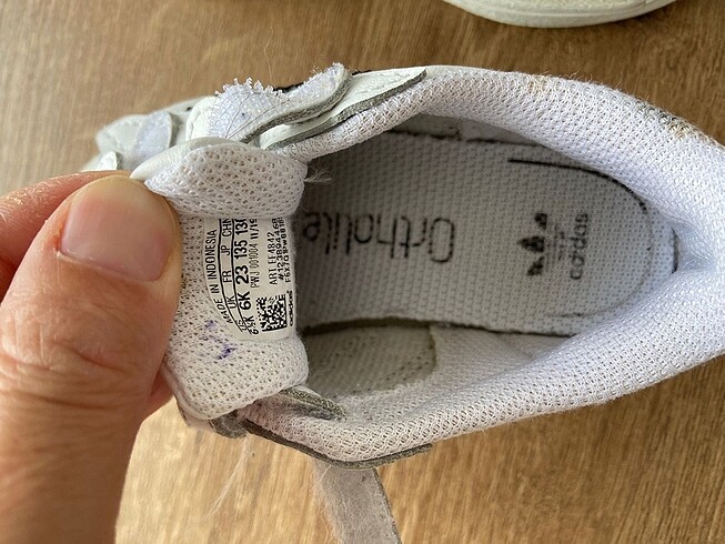 23 Beden Adidas çocuk ayakkabı