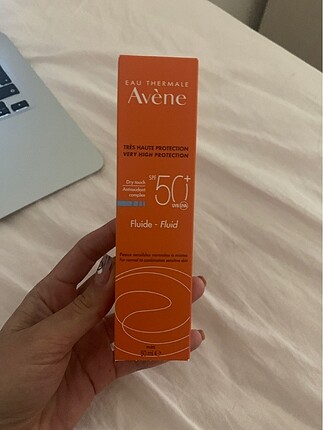 Avene Fluid SPF 50 + gunes kremi