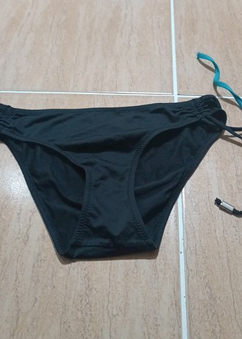 Siyah Elastik Bantlı Bikini Altı