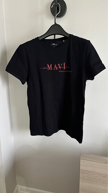 Mavi siyah tshirt