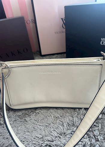  Beden Calvin klein çanta