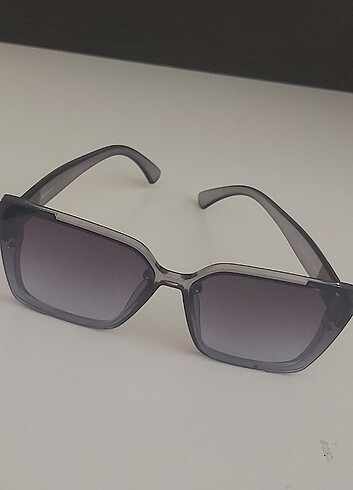 Gucci güneş gözlüğü 