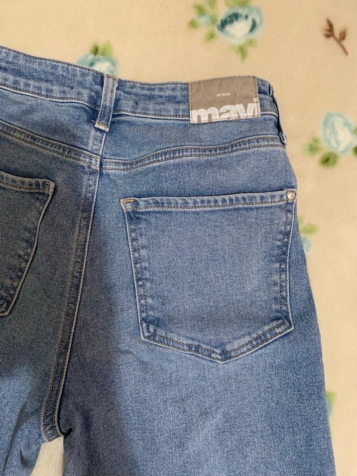 Düğmeli Normal Kesim Mavi Kadın Kot Pantolon - Görsel 4