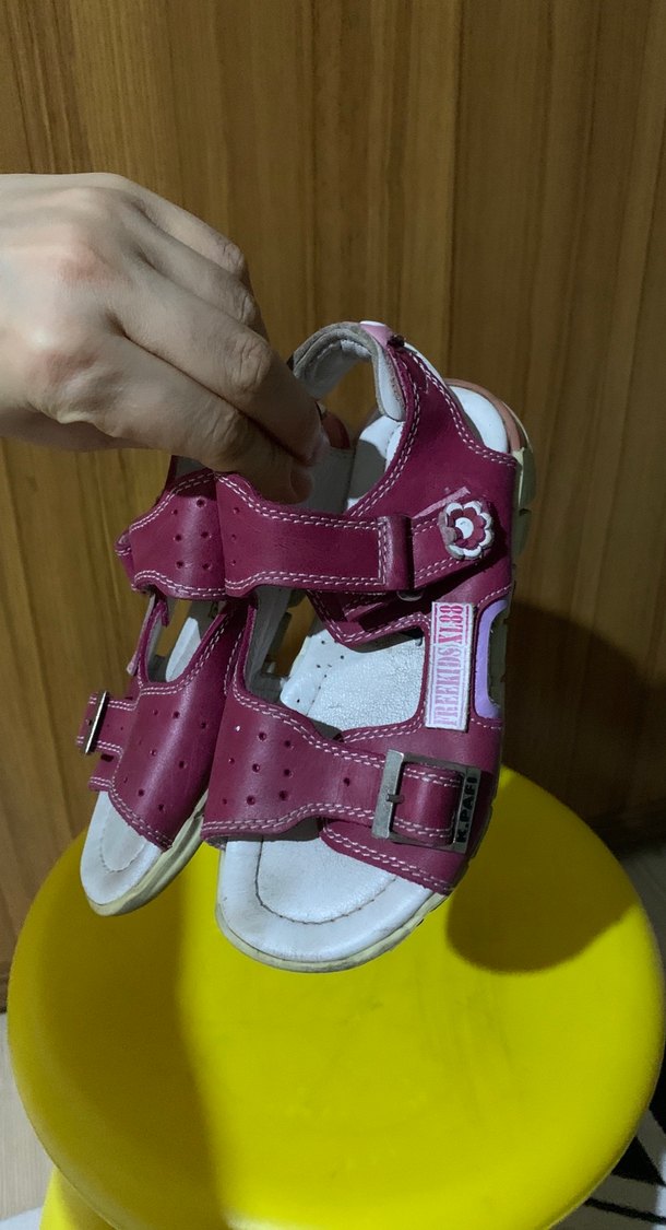 Kız Çocuk Pembe Baskılı Tokalı Sandalet - Görsel 2