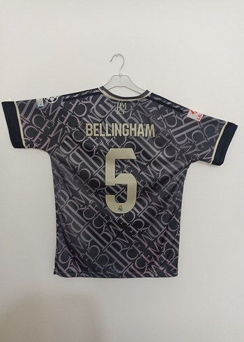 Bellingham ve Ronaldo Forması