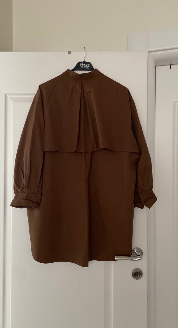 Düğmeli Kahverengi Kadın Midi Gömlek Heqa markalı - Görsel 4