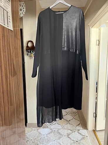 Siyah tül detaylı tunik