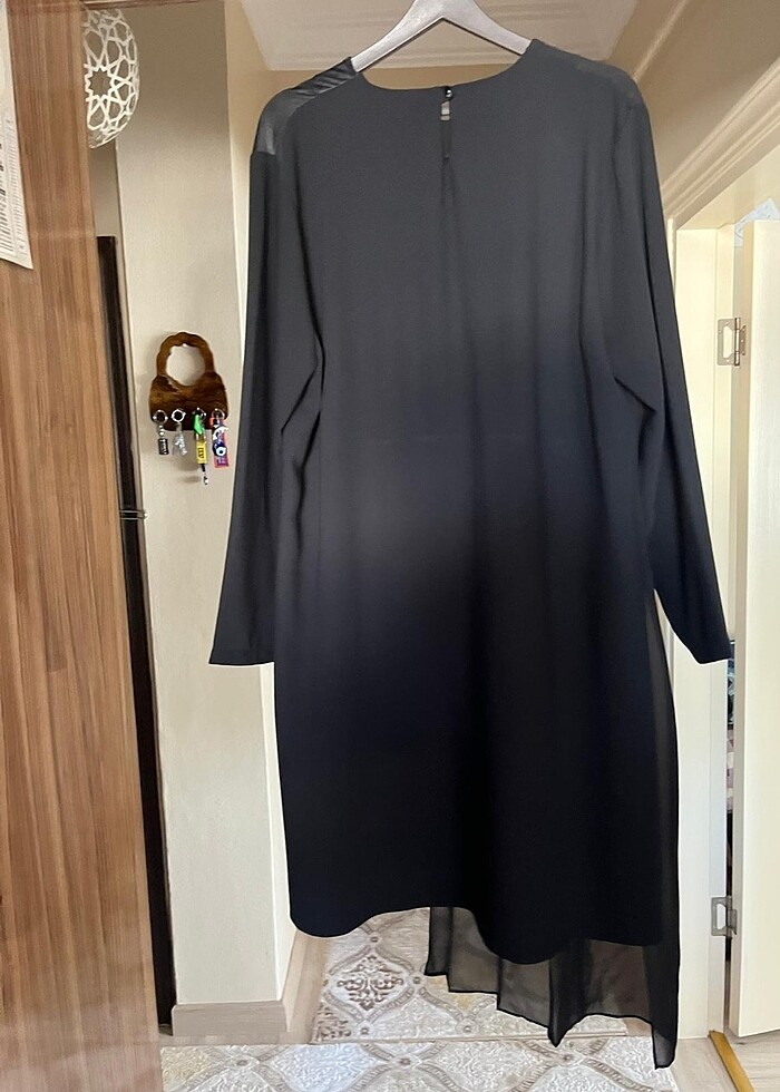 Siyah tül detaylı tunik - Görsel 4