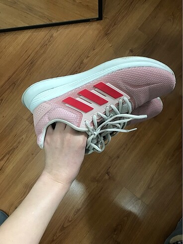 39 Beden Adidas Koşu Ayakkabısı