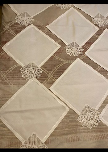 Dantel Detaylı Beyaz Keten Peçeteler - Görsel 4