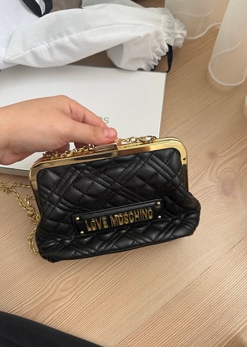 Beden Love Moschino Klasik Siyah Deri Çanta