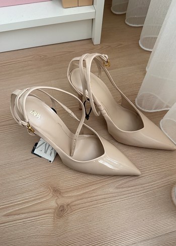 38 Beden Bej Rugan Stiletto Topuklu Kadın Ayakkabı