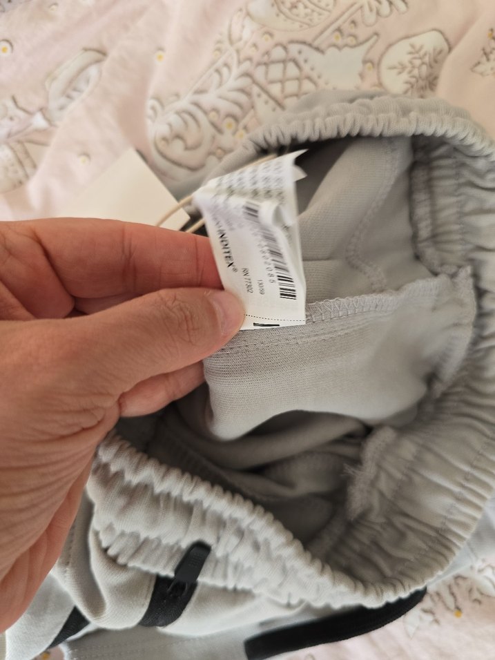 Gri Pamuklu Şort Siyah Fermuar Detaylı - Görsel 4