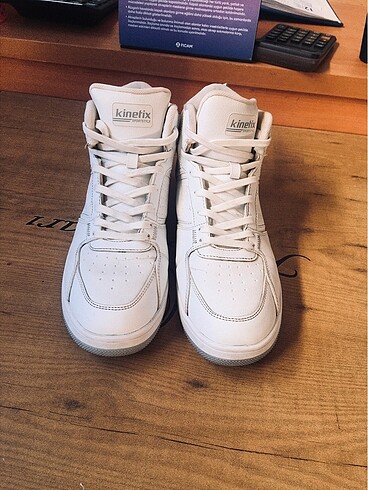 Kinetix Sneaker