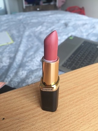 Loreal color riche matte ruj